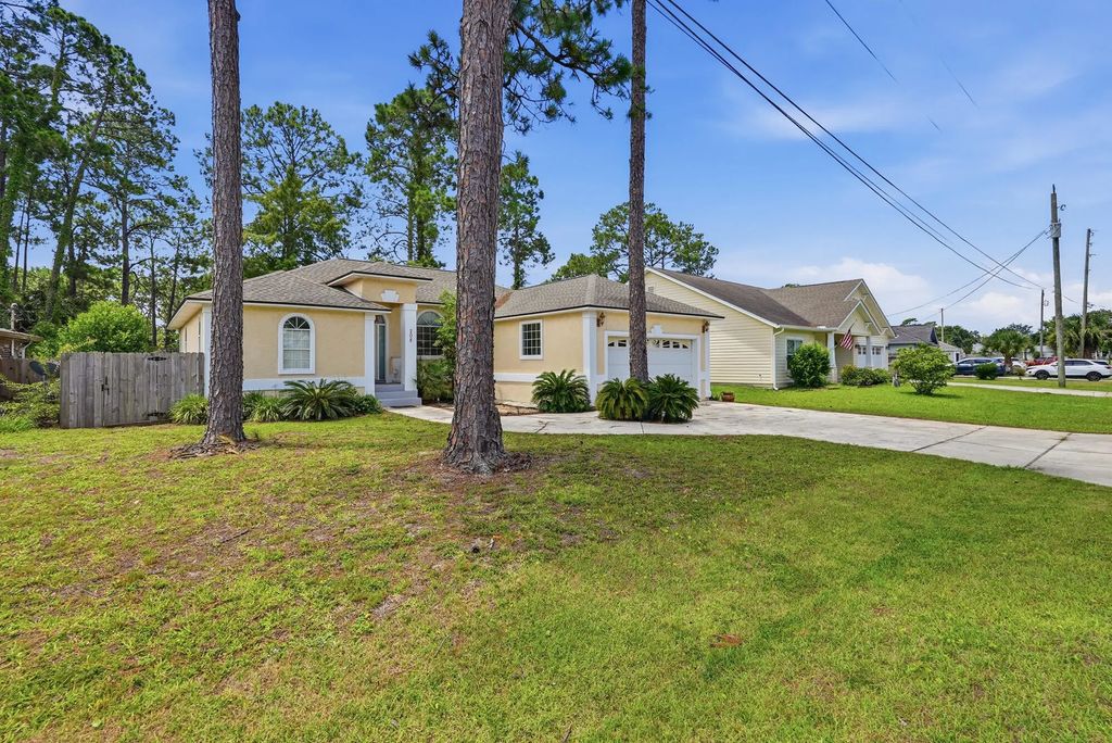 4 of 46 - 208 Palm Circle, Panama City Beach, FL