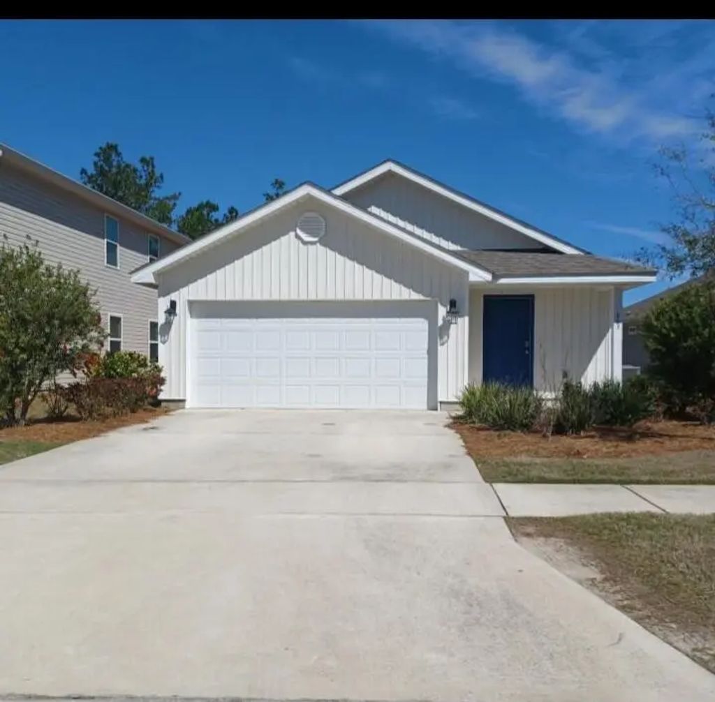 663 Earl Godwin Road, Freeport