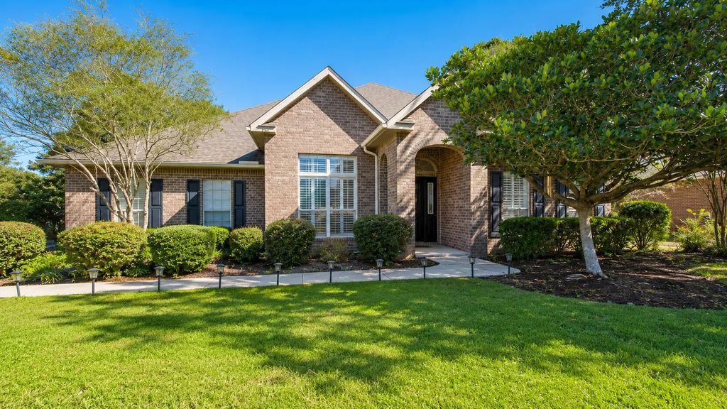 446 Mango Lane, Freeport