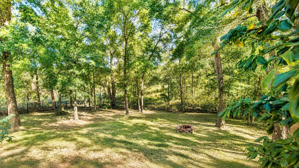 15 of 18 - 446 Mango Lane, Freeport, FL