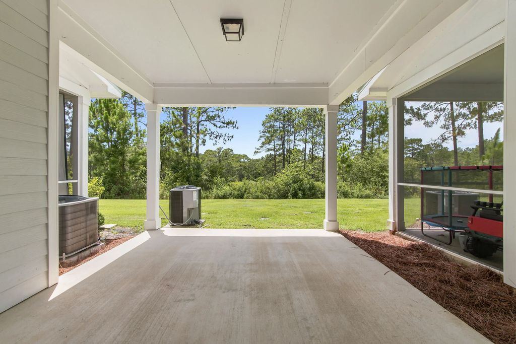 19 of 50 - 352 N Sand Palm Road Vista Unit, Freeport, FL