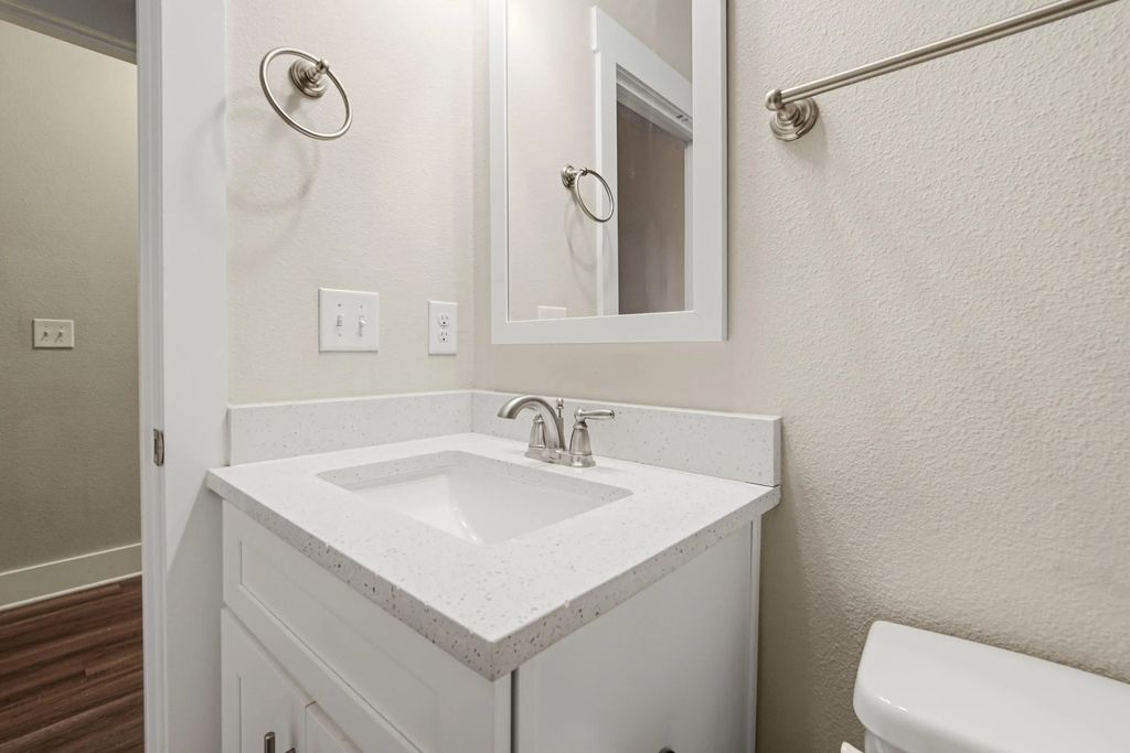 27 of 50 - 352 N Sand Palm Road Vista Unit, Freeport, FL