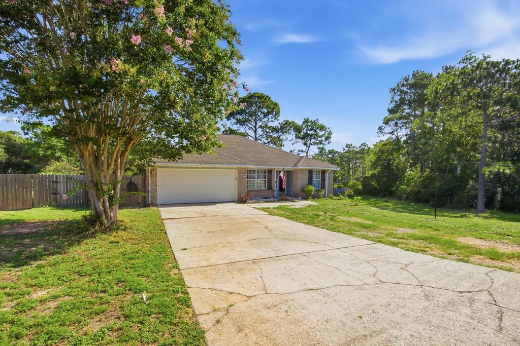 8826 Kiwi Place, Navarre