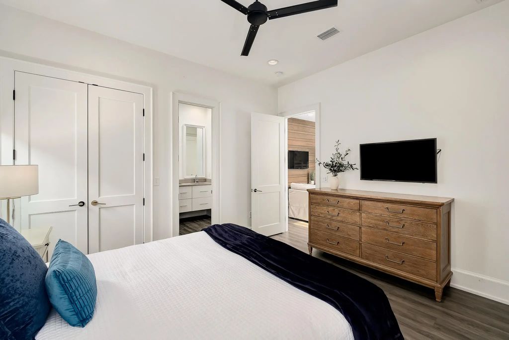 27 of 43 - 220 N Saint Francis Drive, Miramar Beach, FL