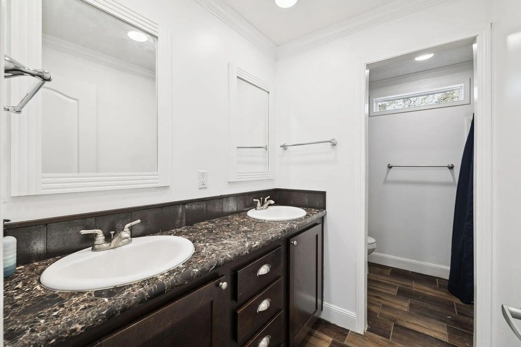 21 of 32 - 748 Phillips Drive, Freeport, FL