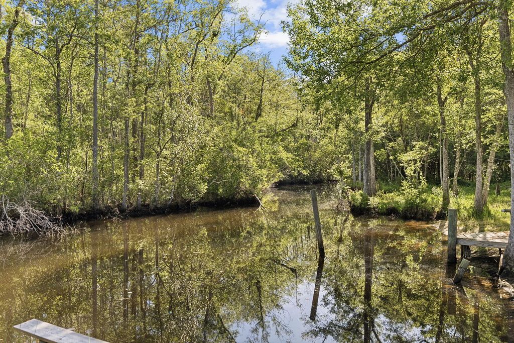 30 of 32 - 748 Phillips Drive, Freeport, FL