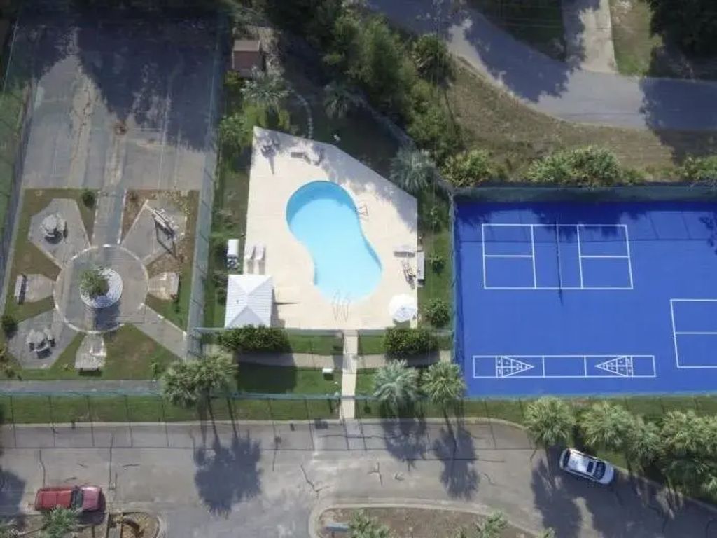 2737 Bay Club Drive, Navarre