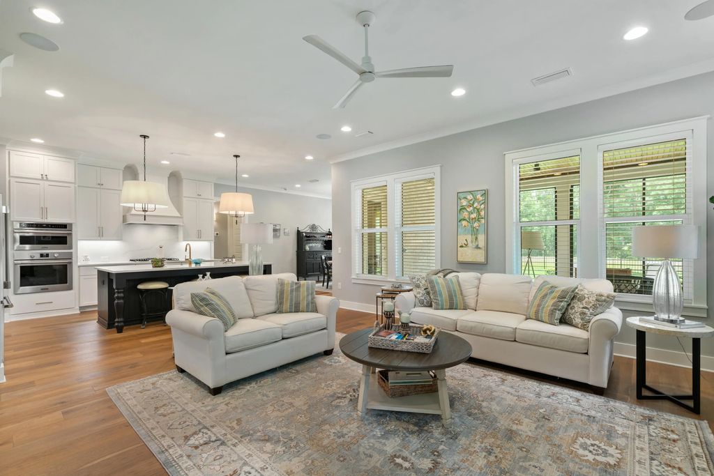 10 of 44 - 102 Shimmer Circle, Freeport, FL