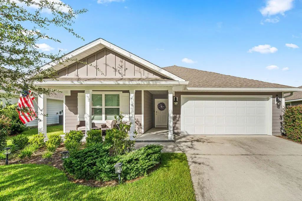 510 Earl Godwin Road, Freeport