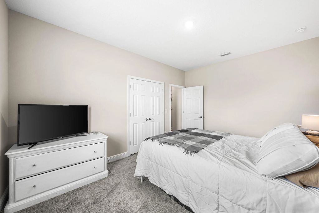 41 of 60 - 909 Brushed Dunes Circle, Freeport, FL