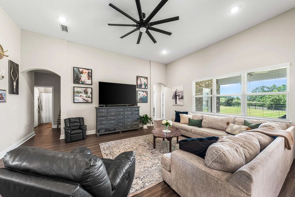8 of 60 - 909 Brushed Dunes Circle, Freeport, FL