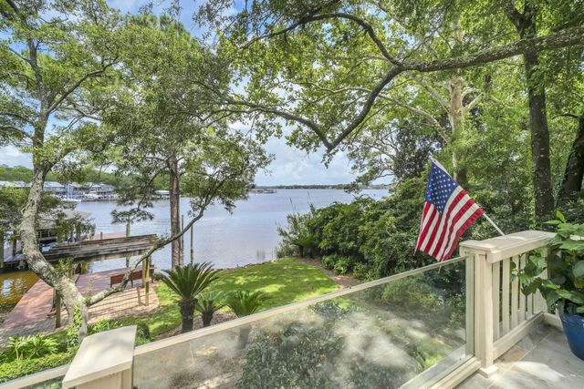 317 Edrehi Drive, Niceville