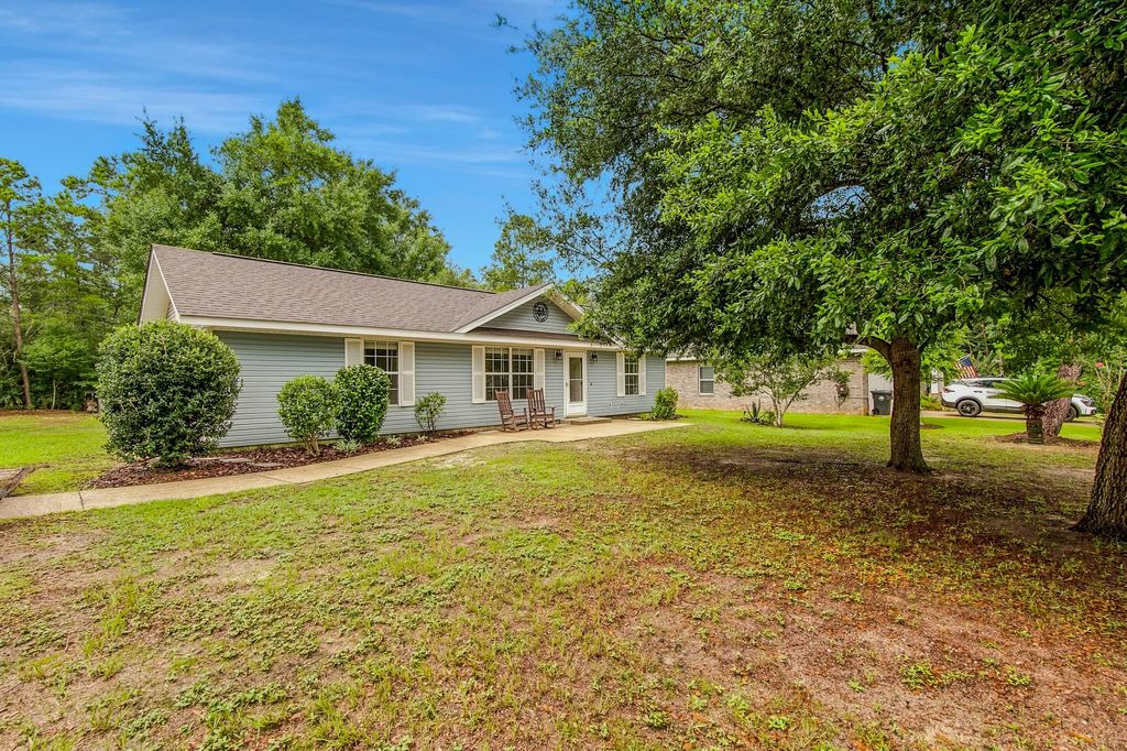97 Magnolia Landing Drive, Freeport
