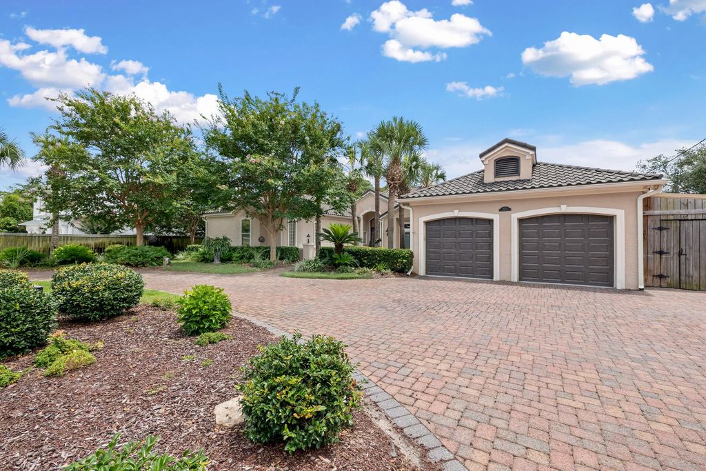 10 of 56 - 8203 N Lagoon Drive, Panama City Beach, FL