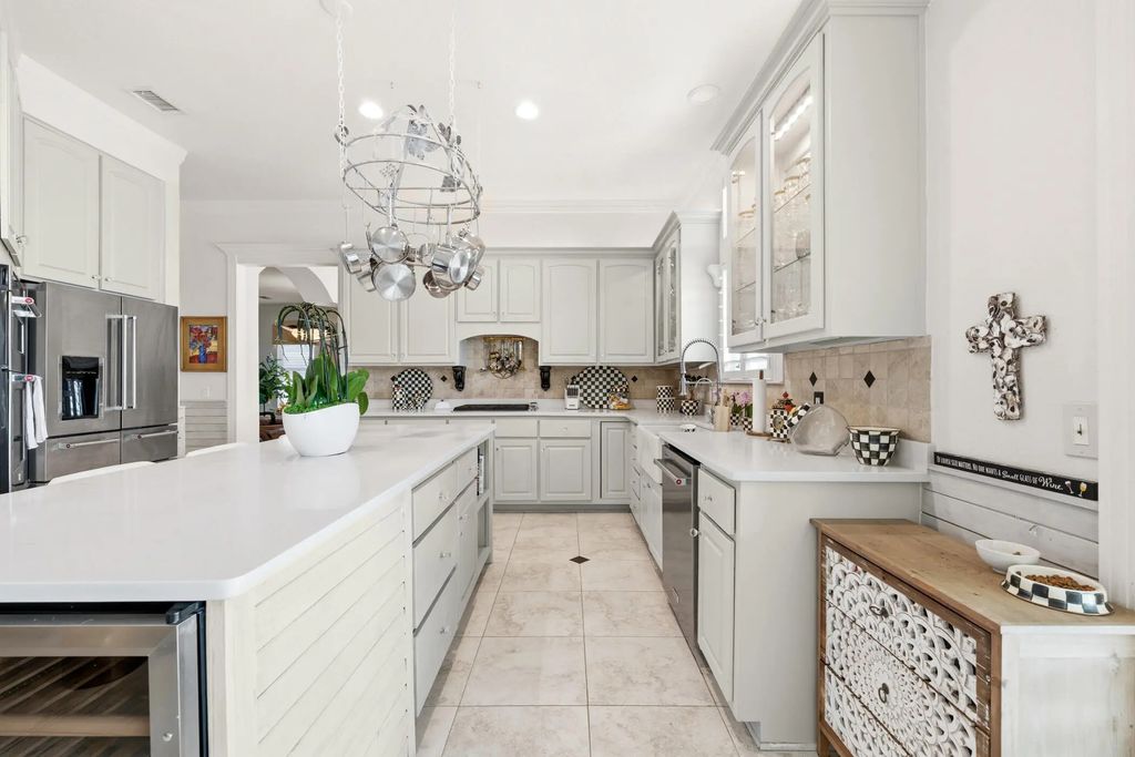 17 of 56 - 8203 N Lagoon Drive, Panama City Beach, FL