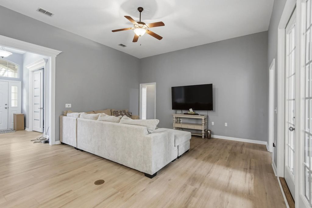 14 of 62 - 145 Mango Lane, Freeport, FL