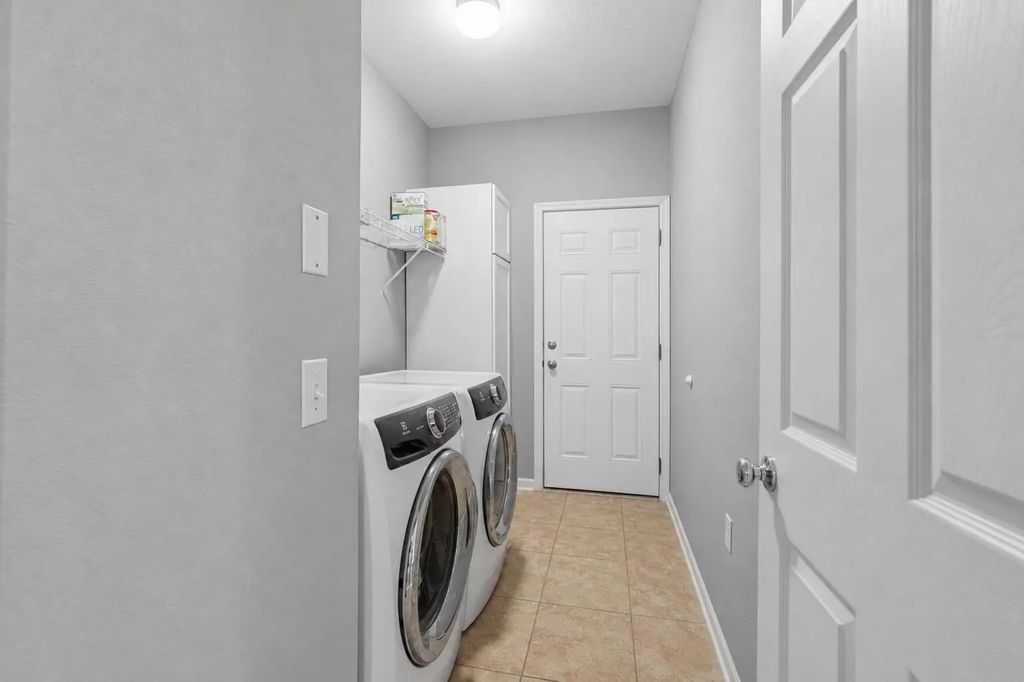 19 of 62 - 145 Mango Lane, Freeport, FL