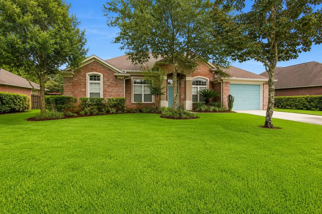 43 of 62 - 145 Mango Lane, Freeport, FL