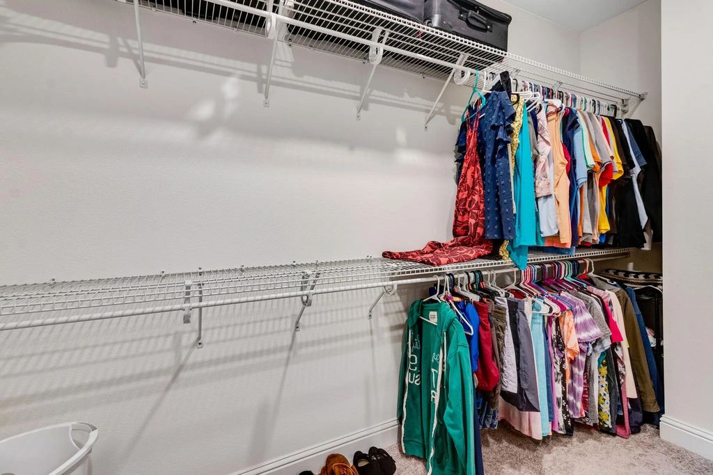 28 of 40 - 247 E Sky Way, Freeport, FL