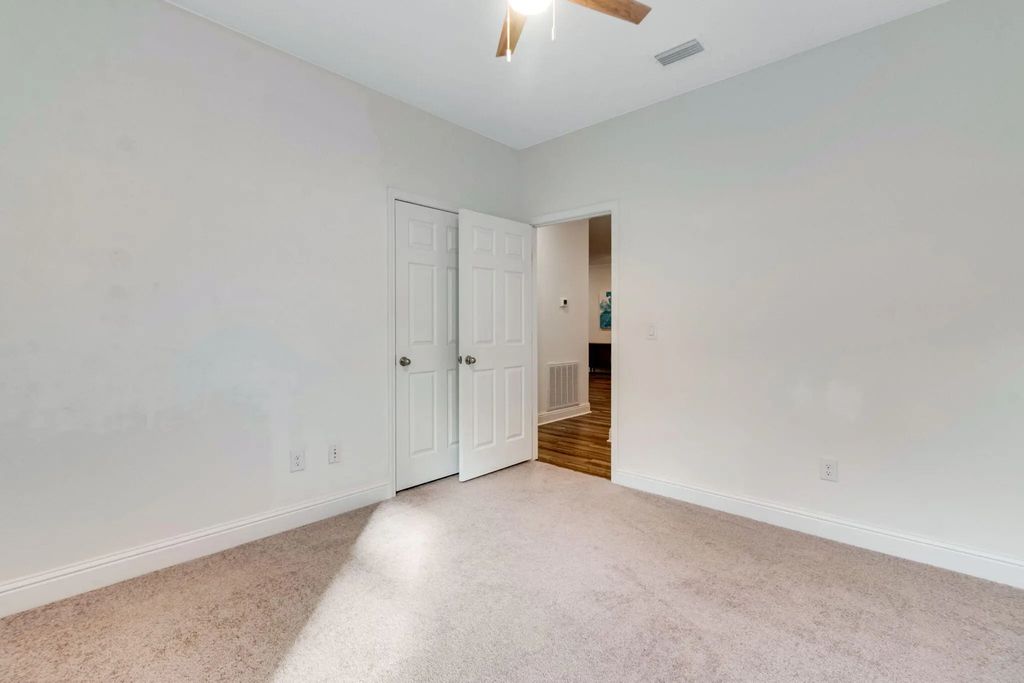 30 of 40 - 247 E Sky Way, Freeport, FL