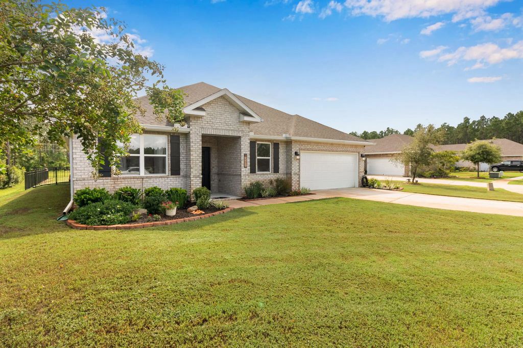 4 of 40 - 247 E Sky Way, Freeport, FL