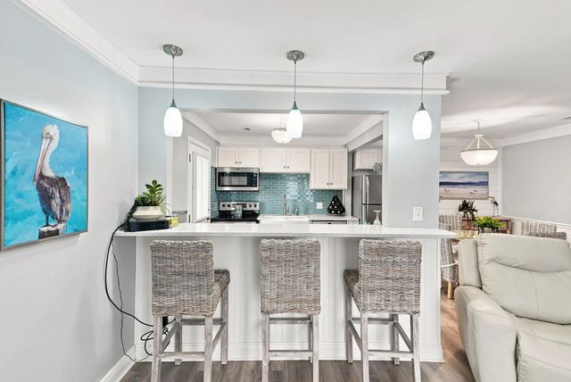 Photo of Listing #1008236