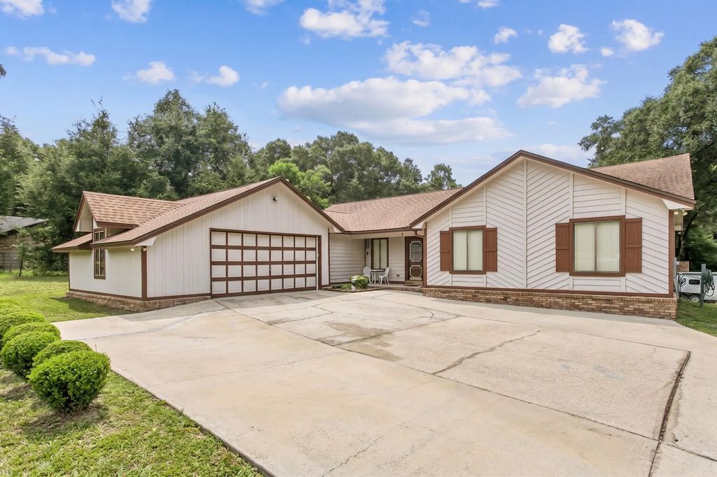 114 Thurston Place, Crestview
