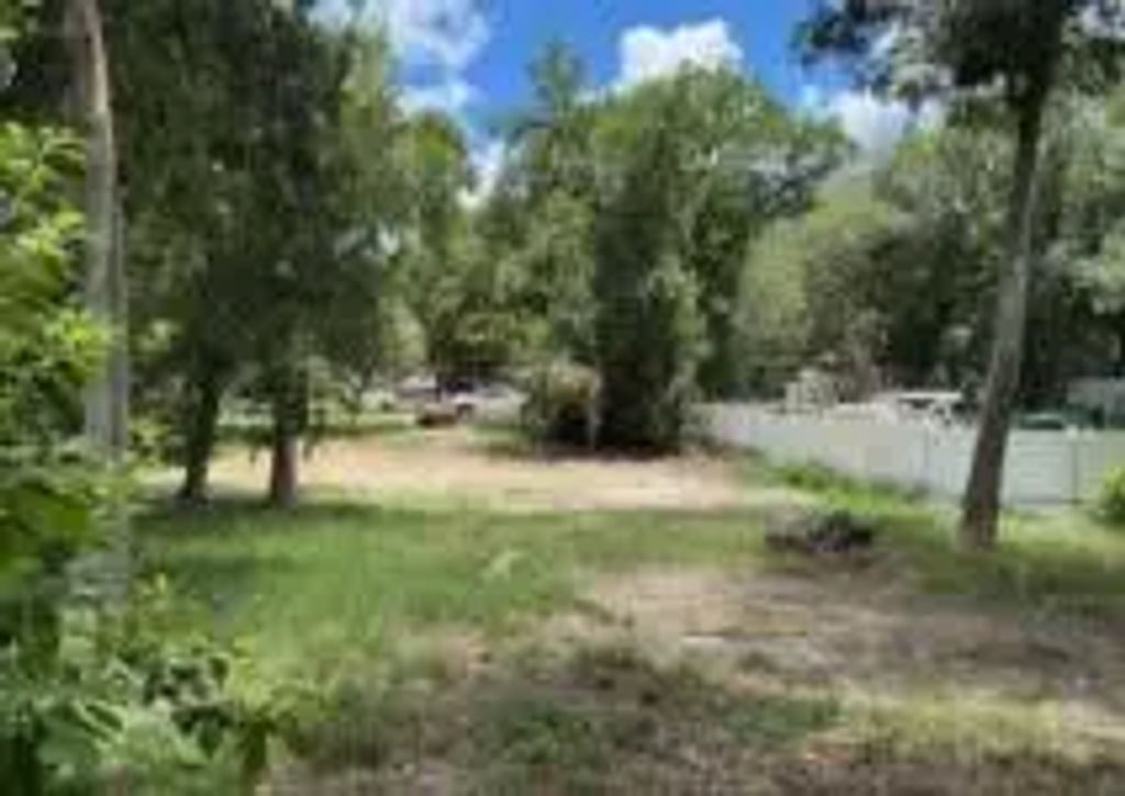 5 of 11 - 702 Live Oak Street, Freeport, FL