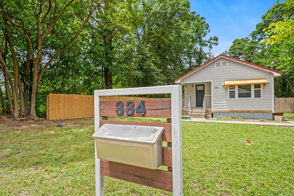 334 E Chestnut Avenue, Crestview