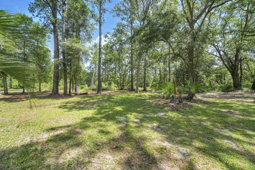 10 of 33 - 41 Frog Hill Road, Freeport, FL