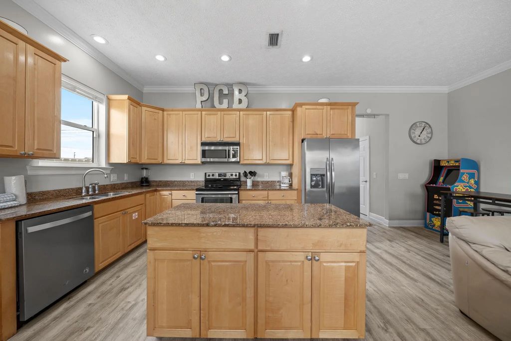 9 of 47 - 7827 Beach Drive, Panama City Beach, FL