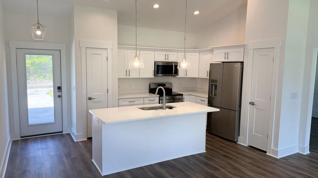 4183 Luar, Chipley