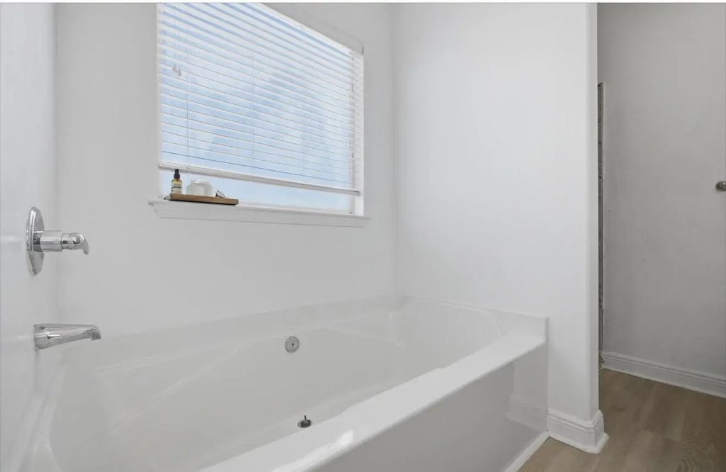 14 of 27 - 401 Symphony Way, Freeport, FL