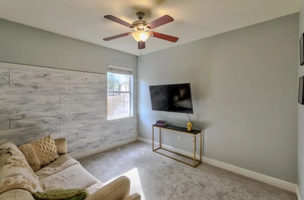 16 of 27 - 401 Symphony Way, Freeport, FL