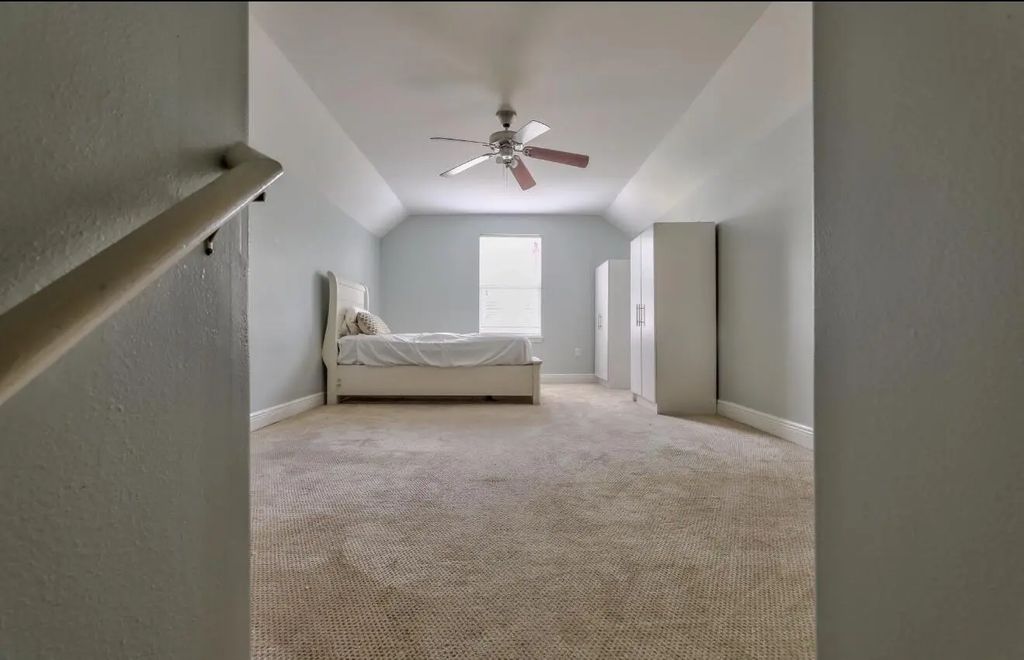 17 of 27 - 401 Symphony Way, Freeport, FL