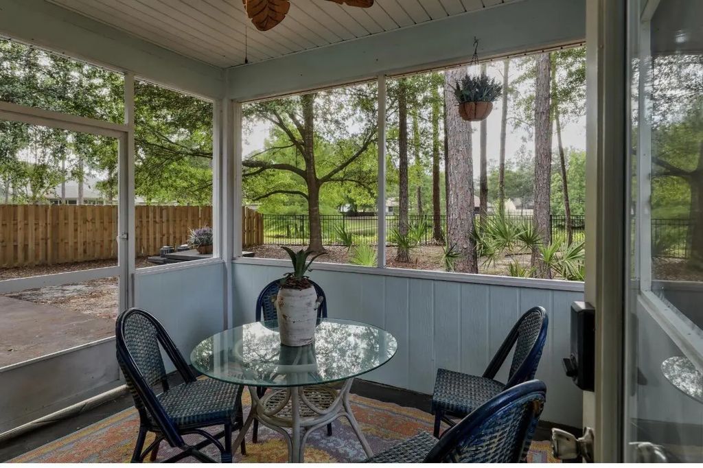 20 of 27 - 401 Symphony Way, Freeport, FL