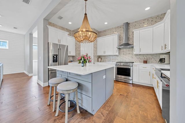 Photo of Listing #1008600