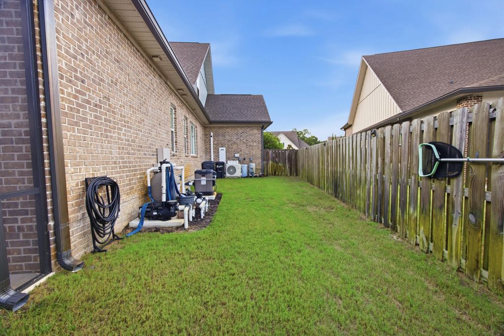 136 of 160 - 121 Revana Way, Freeport, FL