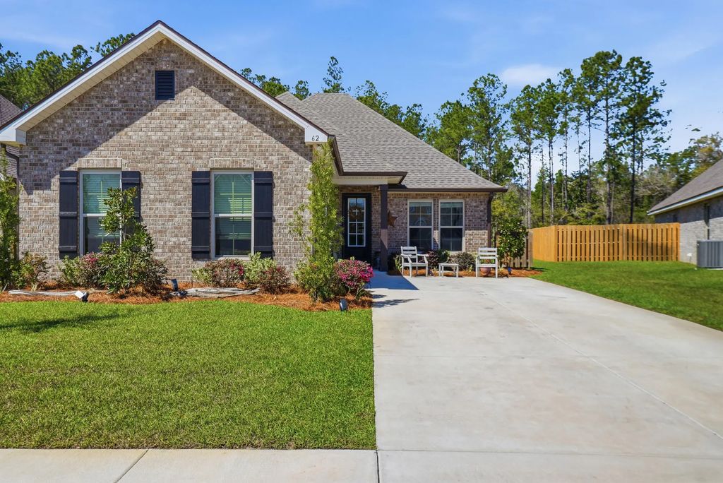 62 Brilliance Boulevard, Freeport