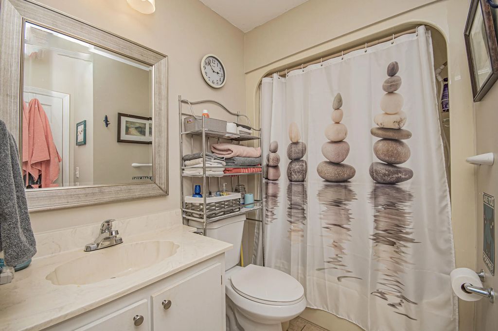 9 of 90 - 8730 Thomas Drive Unit 314, Panama City Beach, FL