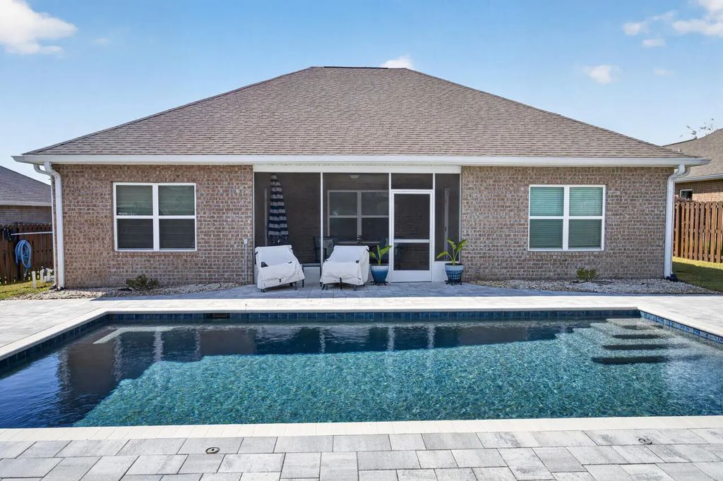 246 Lottie Loop, Freeport