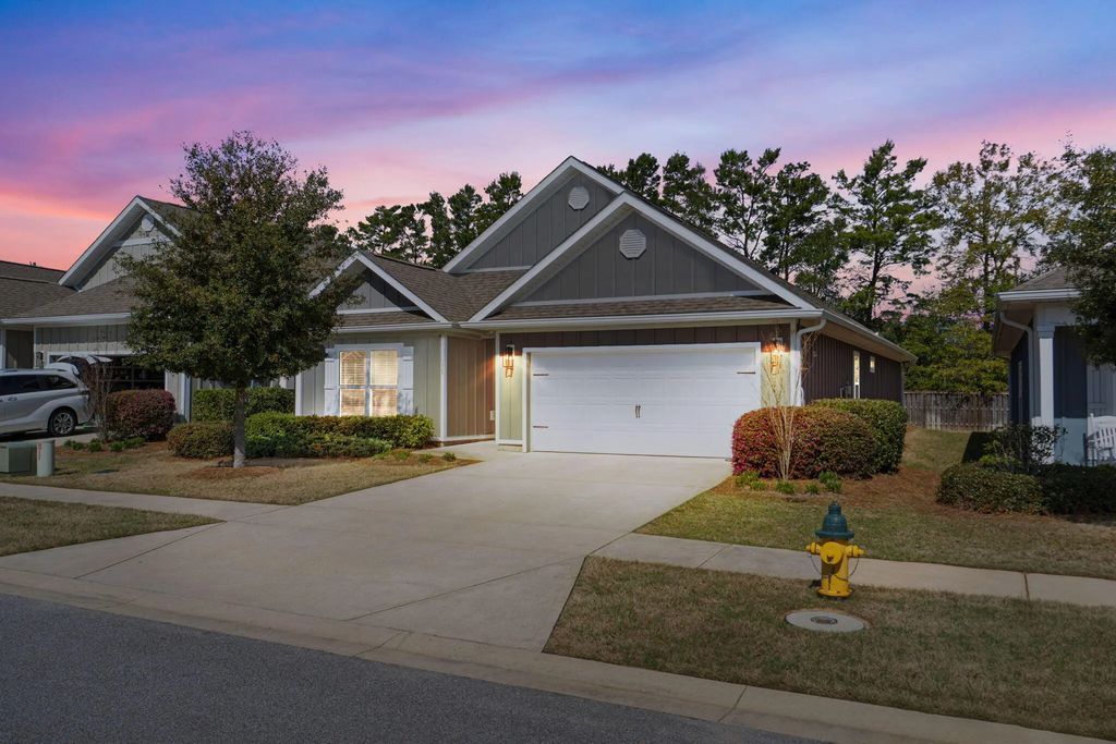 371 Lightning Bug Lane, Freeport