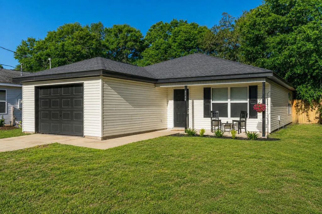 5134 S Lake Drive, Crestview