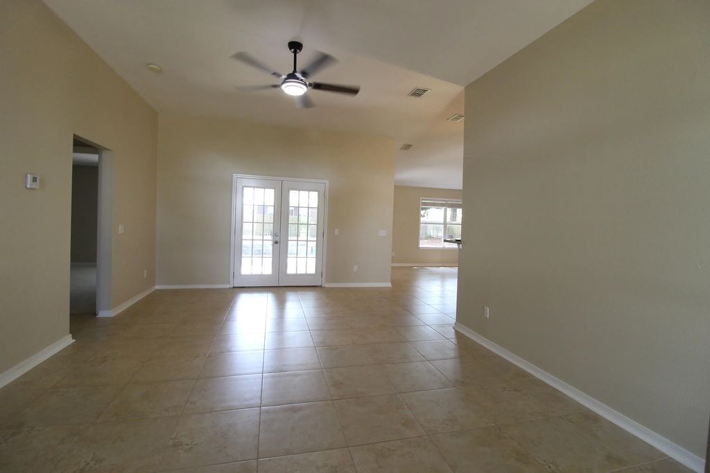 10 of 69 - 376 Waterview Cove Drive, Freeport, FL