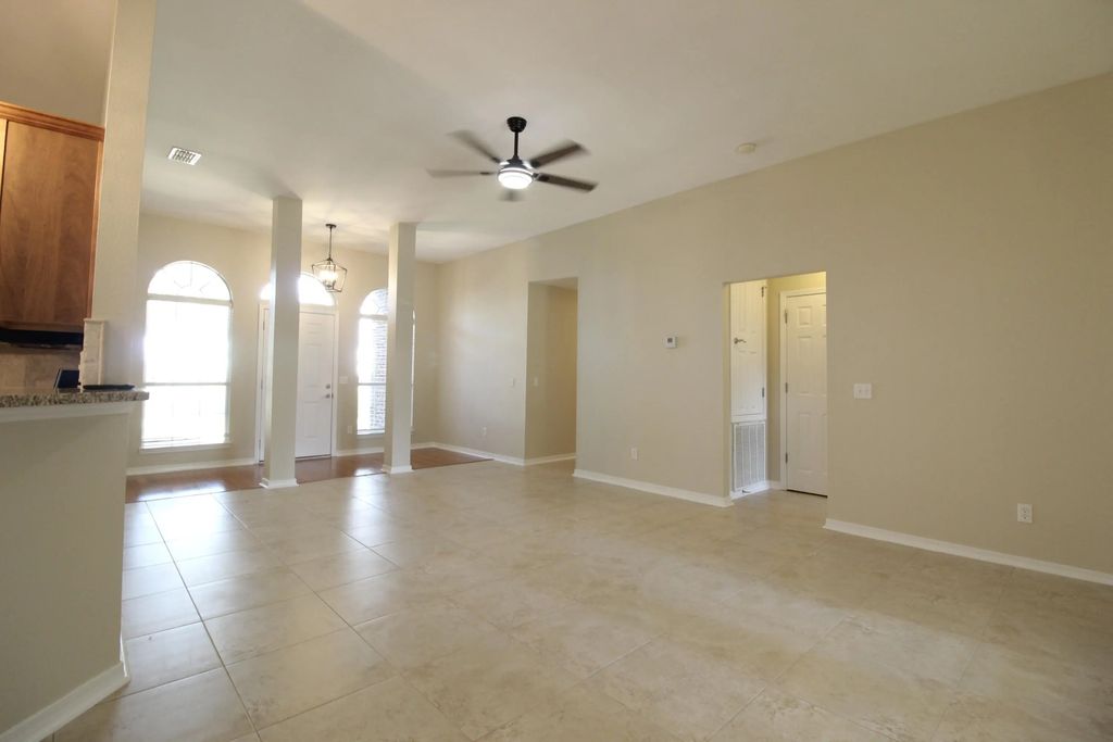 11 of 69 - 376 Waterview Cove Drive, Freeport, FL