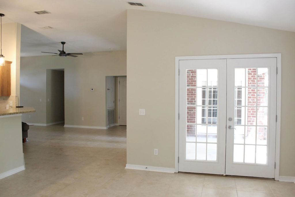 14 of 69 - 376 Waterview Cove Drive, Freeport, FL
