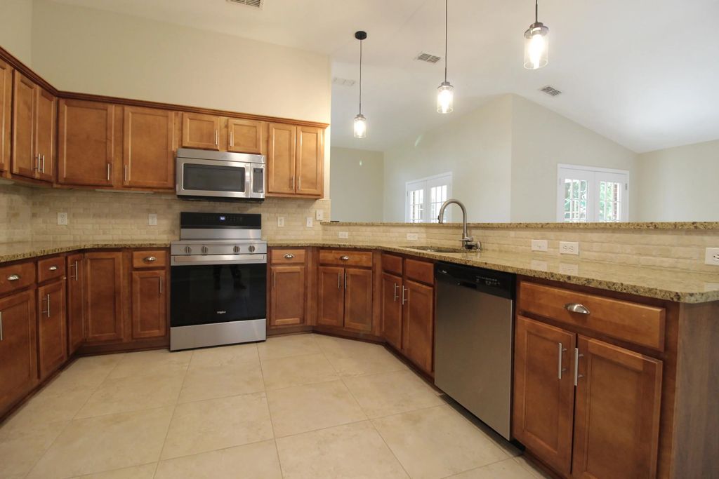 29 of 69 - 376 Waterview Cove Drive, Freeport, FL