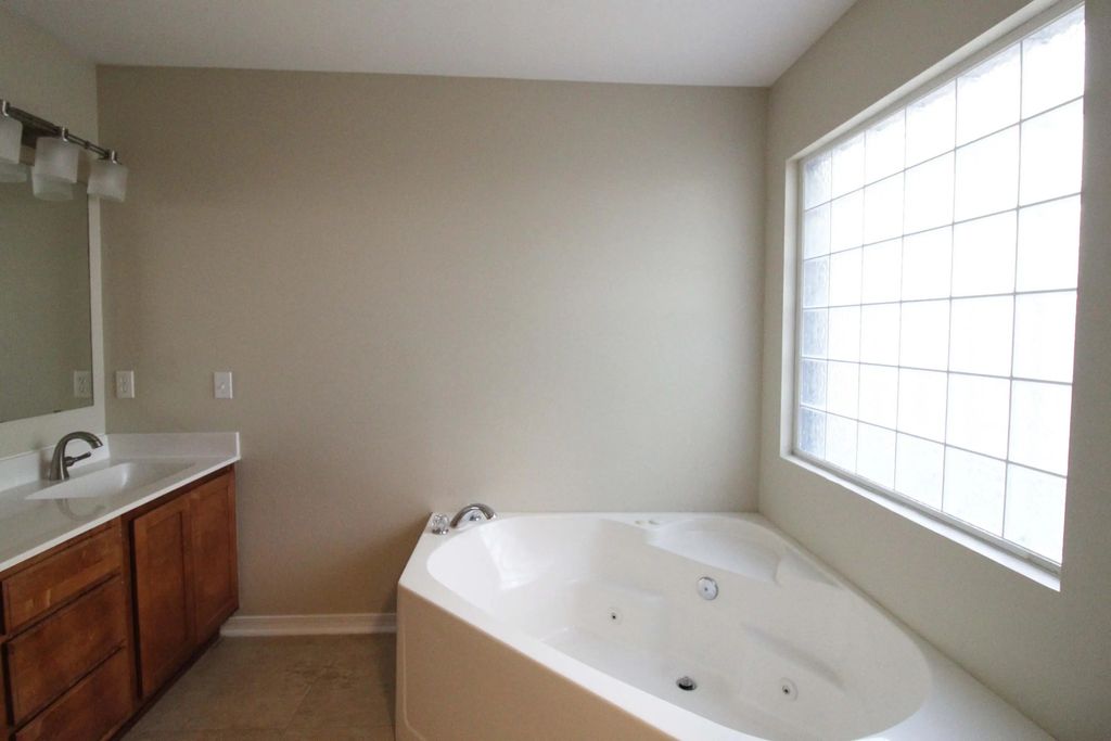 40 of 69 - 376 Waterview Cove Drive, Freeport, FL