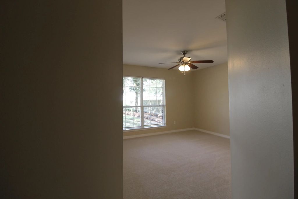 45 of 69 - 376 Waterview Cove Drive, Freeport, FL