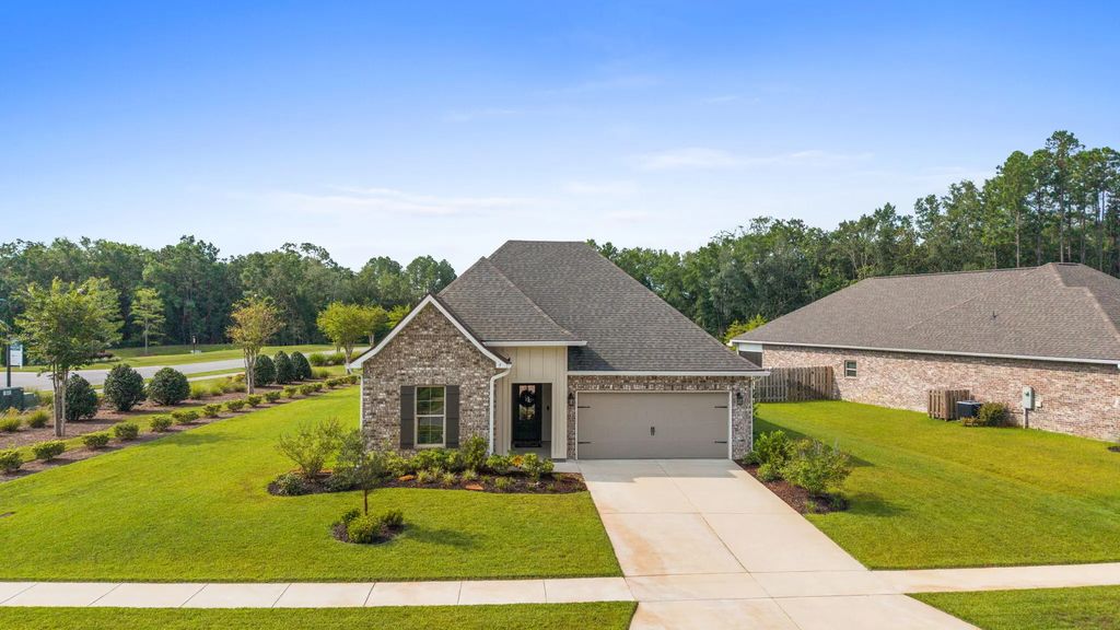 7 Cozy Cove, Freeport